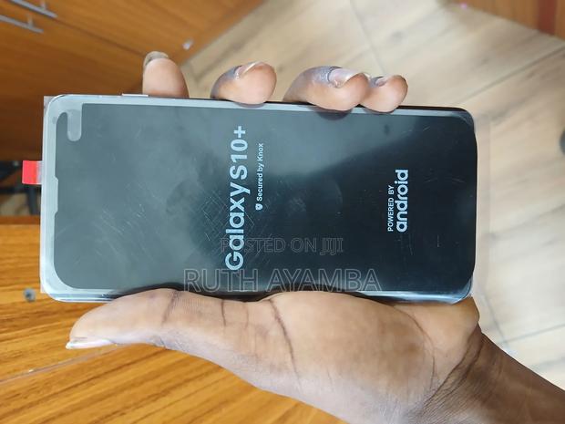 New Samsung Galaxy S10 Plus 128 GB Black · Photo 3