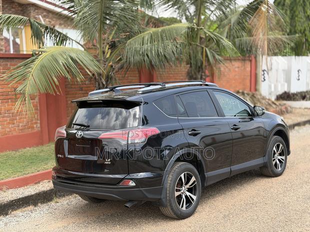 Toyota RAV4 2018 Black