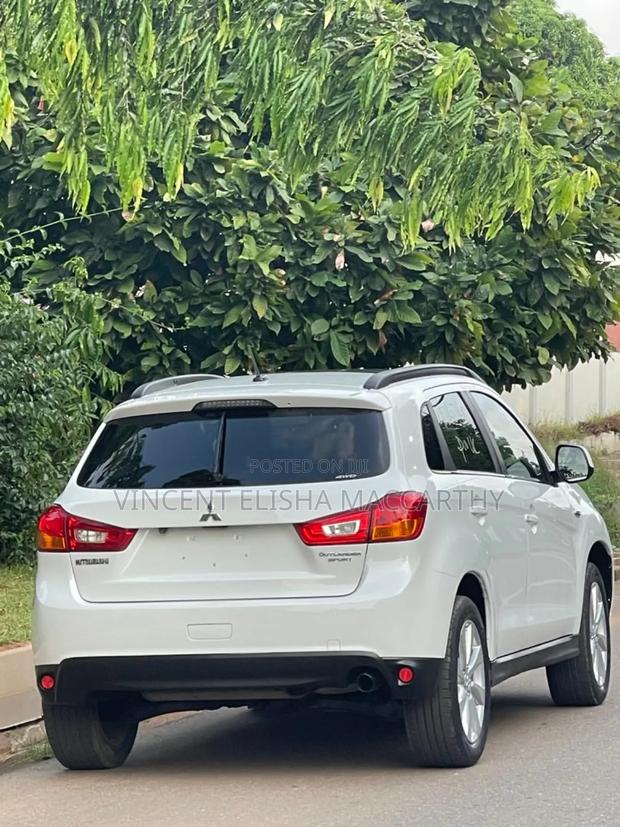 Mitsubishi Outlander Sport 2015 White