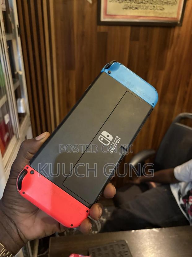 Nintendo Switch Oled With Game