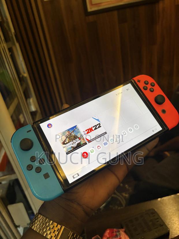 Nintendo Switch Oled With Game