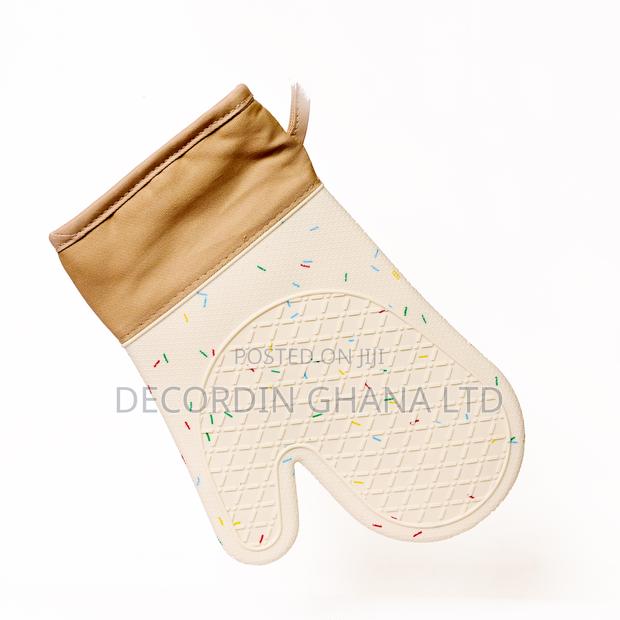 Silicone Gloves (For Baking) · Photo 2