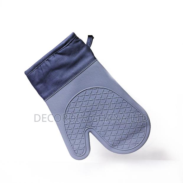 Silicone Baking Gloves · Photo 2