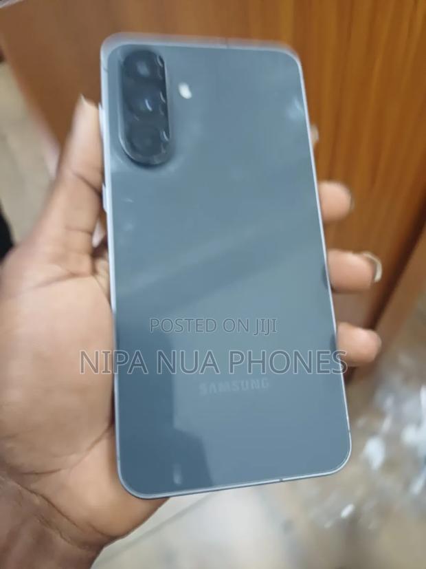 New Samsung Galaxy A56 256 GB Gray