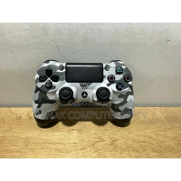 Playstation 4 Wireless Controller Urban Camo Edition · Photo 2