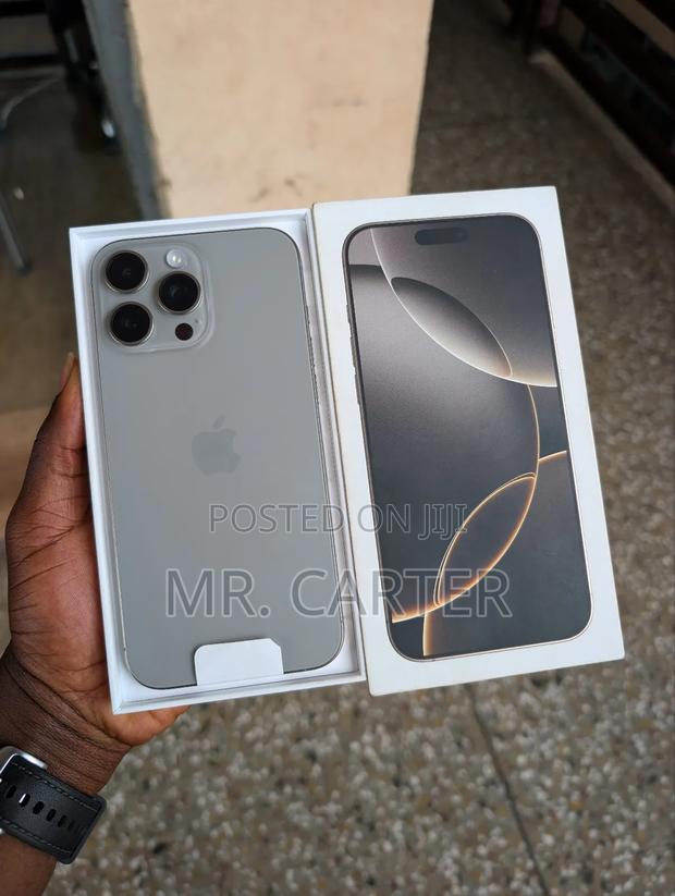New Apple iPhone 16 Pro Max 256 GB Gray photo 8