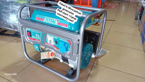 Tiny Twist Total 2.5kva Petrol Generator Cool Total 2.5kva Generator · Photo 2