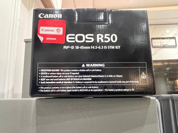 Canon Eos R50 Old-School Look Mirrorless for Travel Photography · Photo 2