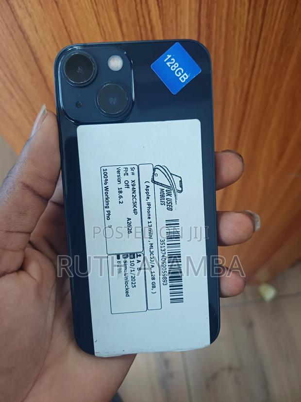 Apple iPhone 13 Mini 128 GB Black · Photo 4