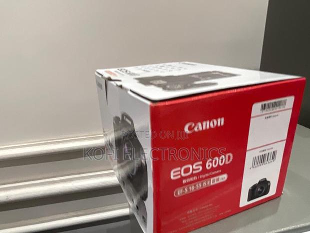 Classic DSLR Canon Eos 600d With Retro-Inspired Photography Appeal · Photo 2