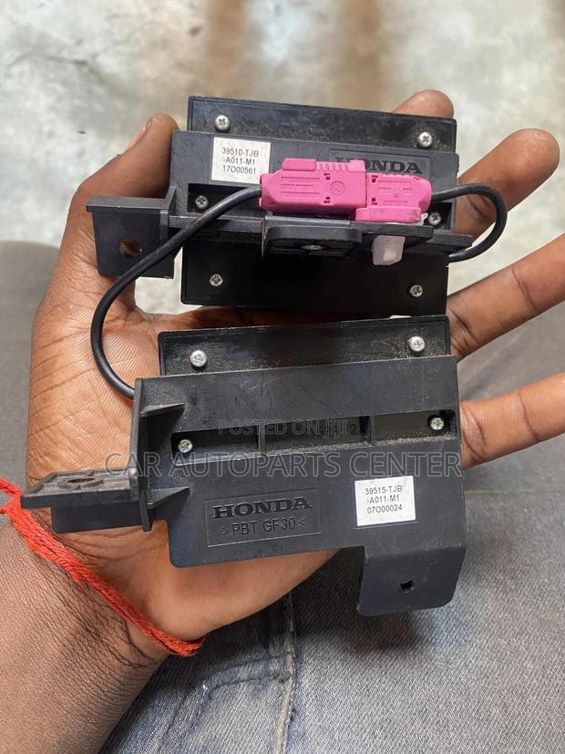 Acura RDX 2019 Telematics Antenna photo 2