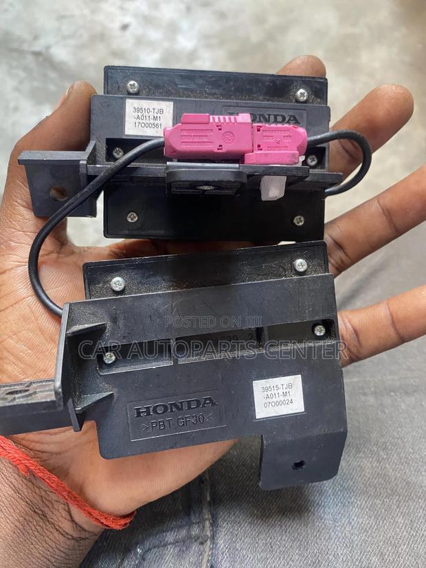 Acura RDX 2019 Telematics Antenna photo 3