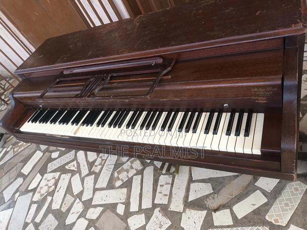 Lester Philladelphia U.S.A And Westbrook Acoustic Piano photo 2