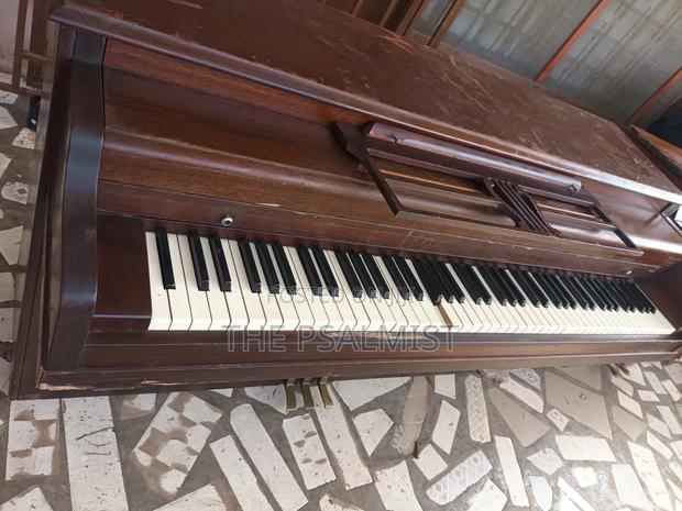 Lester Philladelphia U.S.A And Westbrook Acoustic Piano photo 7