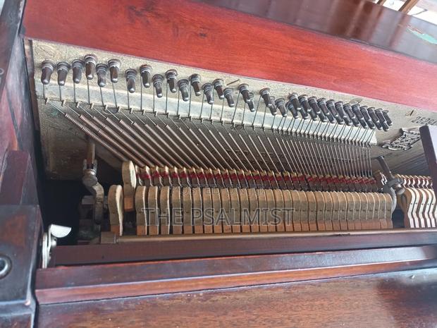 Lester Philladelphia U.S.A And Westbrook Acoustic Piano photo 12