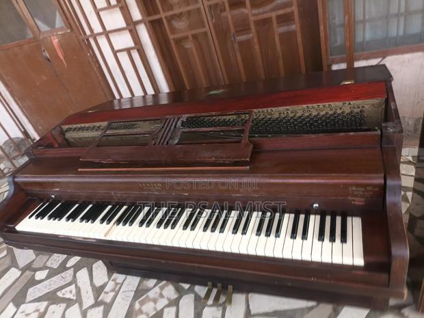 Lester Philladelphia U.S.A And Westbrook Acoustic Piano photo 19