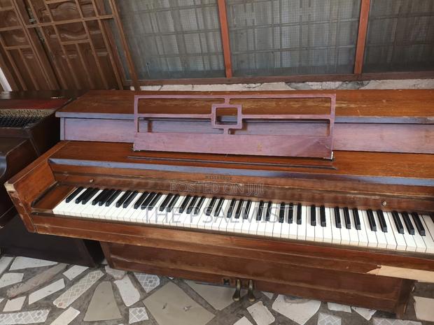 Lester Philladelphia U.S.A And Westbrook Acoustic Piano photo 20