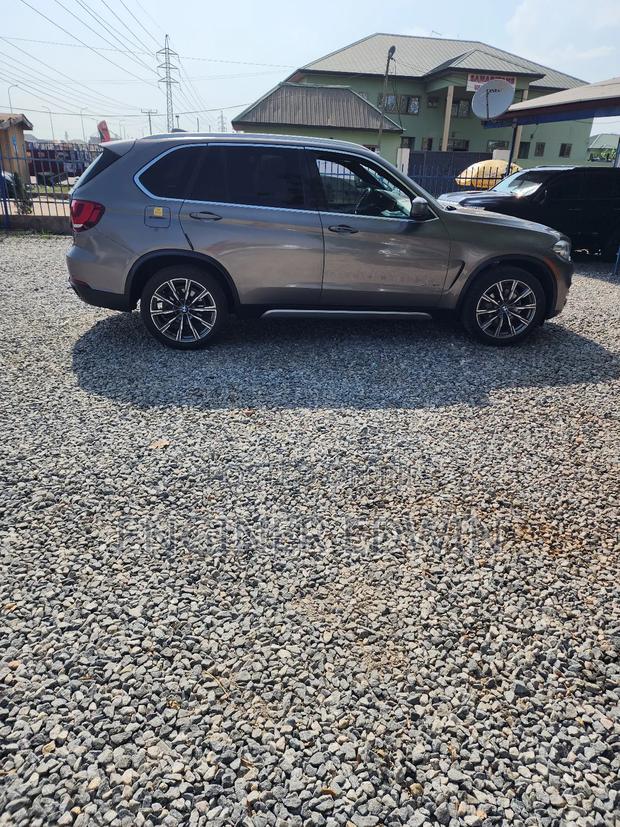 BMW X5 sDrive35i 4x2 (3.0L 6cyl 8A) 2017 Gray photo 2