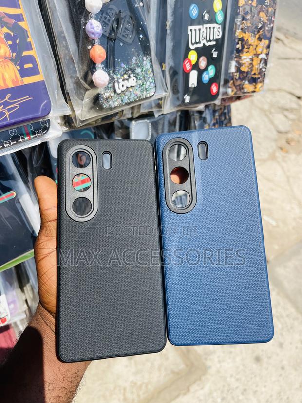 Tecno Camon 40 and Camon 40 Pro Cover · Photo 3
