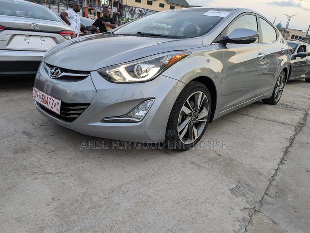 Hyundai Elantra Limited PZEV 4dr Sedan (1.8L 4cyl 6A) 2015 Silver photo 3