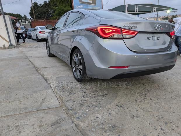 Hyundai Elantra Limited PZEV 4dr Sedan (1.8L 4cyl 6A) 2015 Silver photo 6
