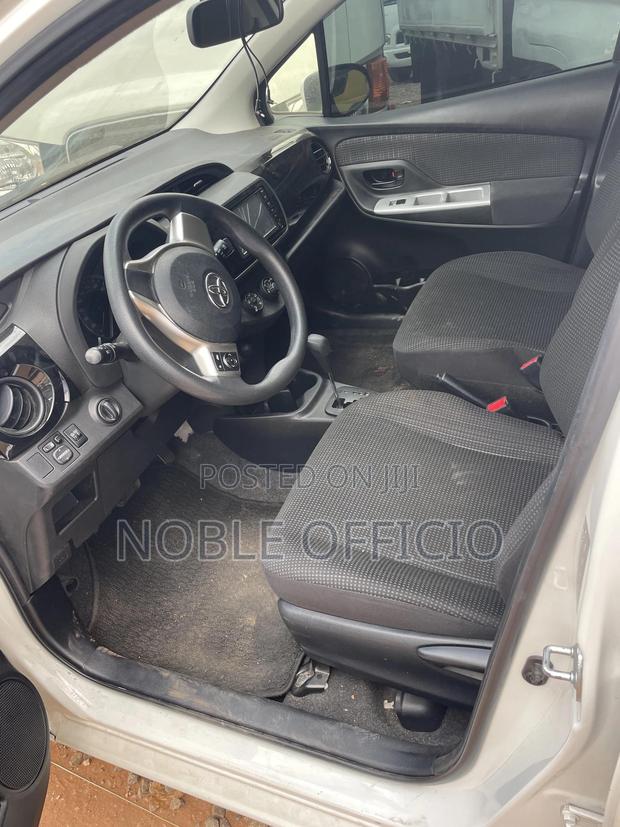 Toyota Vitz 2014 White