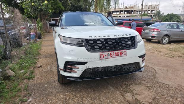 Land Rover Range Rover Evoque HSE 4x4 5-Door 2018 White