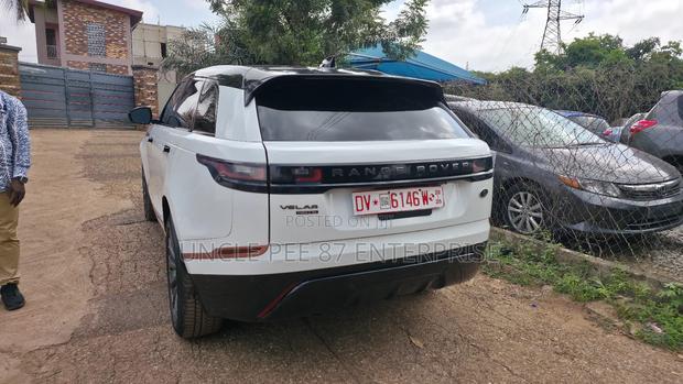 Land Rover Range Rover Evoque HSE 4x4 5-Door 2018 White photo 3