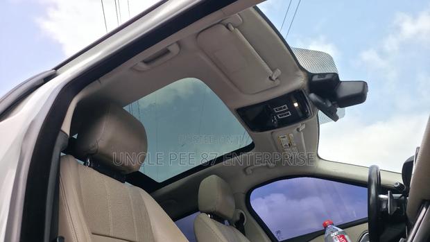 Land Rover Range Rover Evoque HSE 4x4 5-Door 2018 White photo 6
