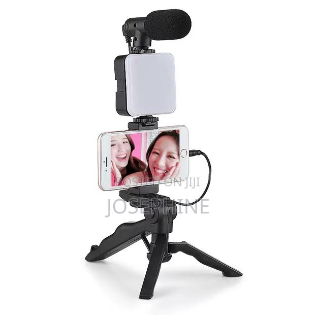 Vlogging Kit With Microphone Led Light photo 2