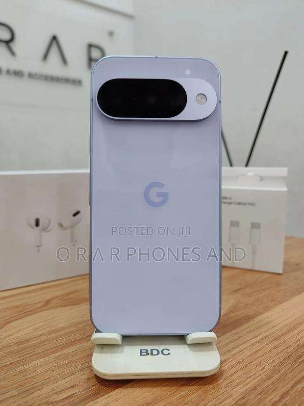 Google Pixel 10 Pro 128 GB Blue photo 2