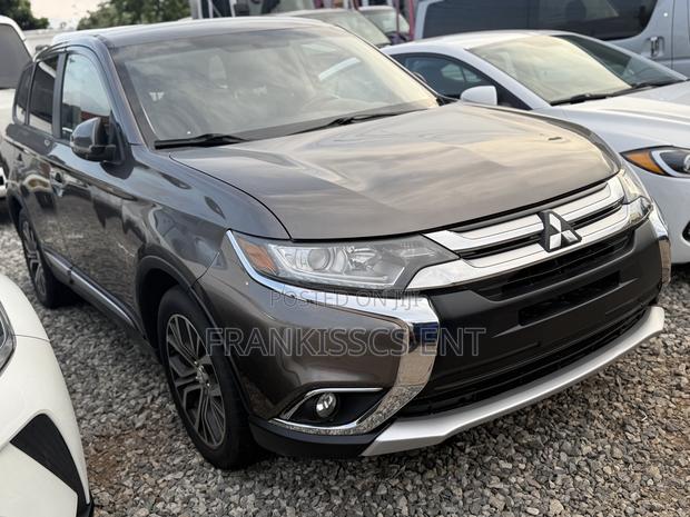 Mitsubishi Outlander SE AWC 2017 Green photo 15