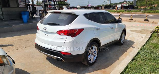 Hyundai Santa Fe Sport 2.0T 2013 White photo 2