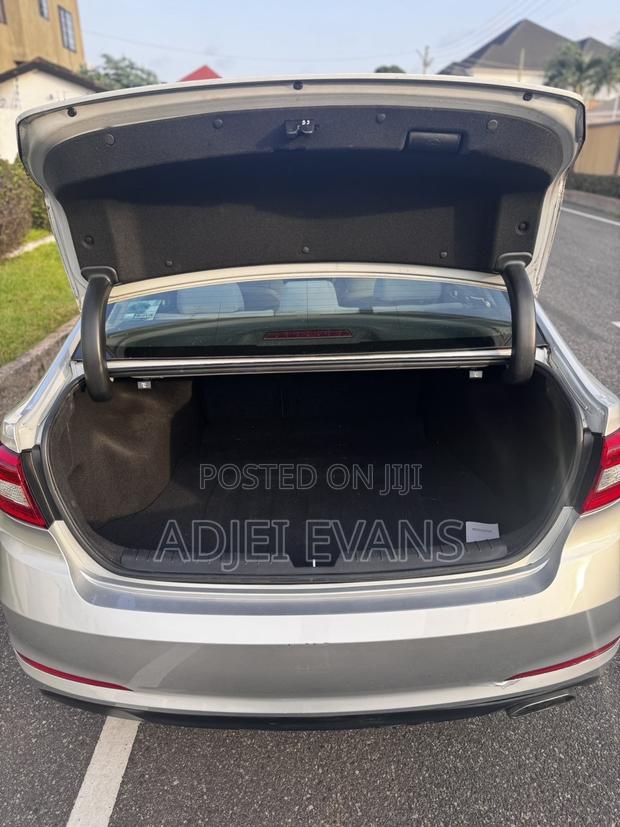 Hyundai Sonata Base Sedan FWD (2.4L 4cyl 6A) 2017 Silver photo 7