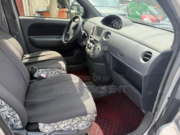 Toyota Sienta 1.5 AWD 2012 Gray photo 3