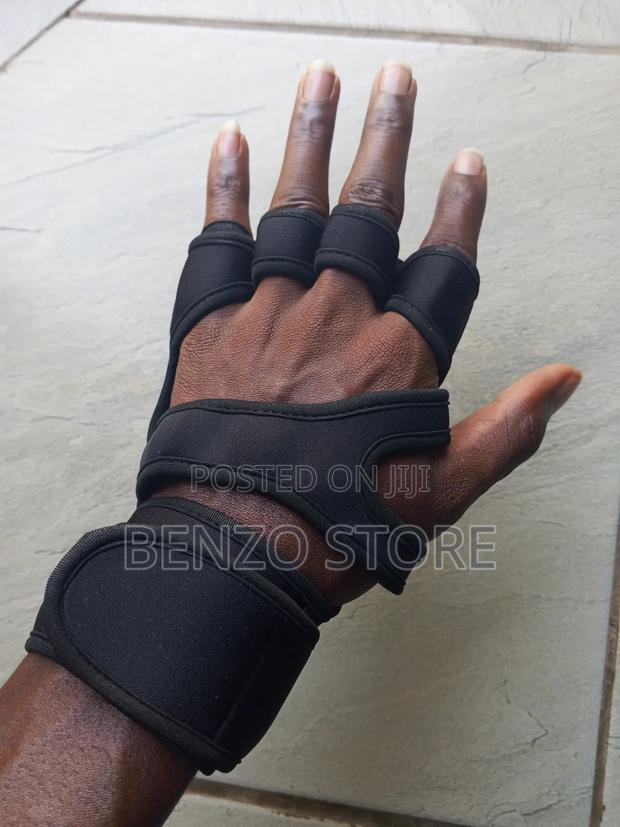 Gym Pro Performance Gloves · Photo 4