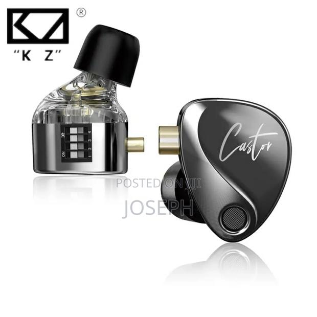 Heavy Bass in Ear Monitor · Photo 4
