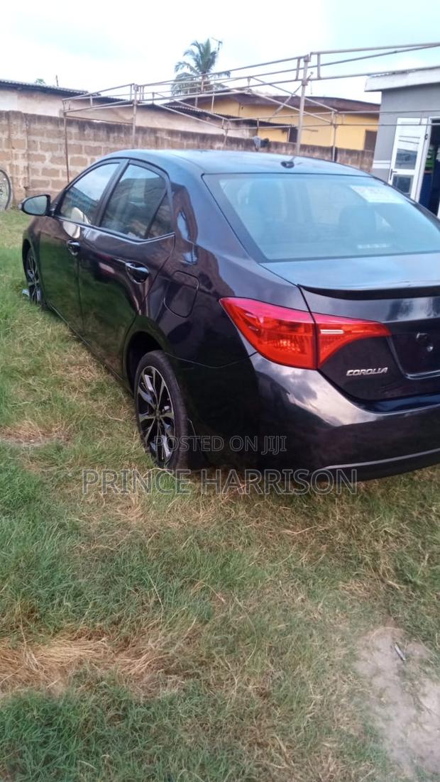 Toyota Corolla 2017 Black