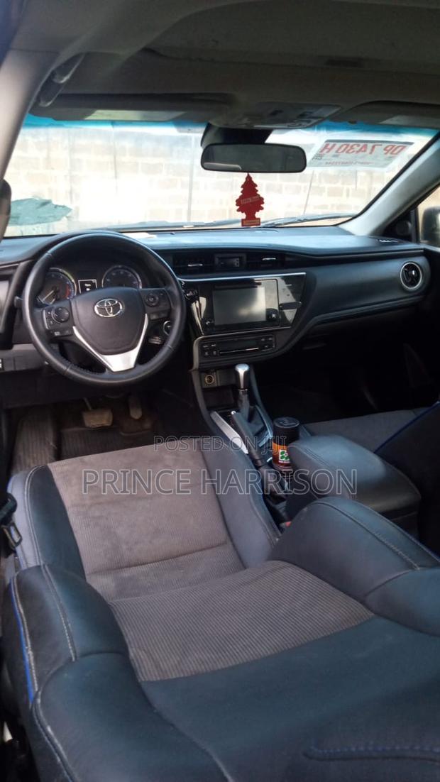 Toyota Corolla 2017 Black