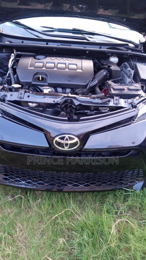 Toyota Corolla 2017 Black