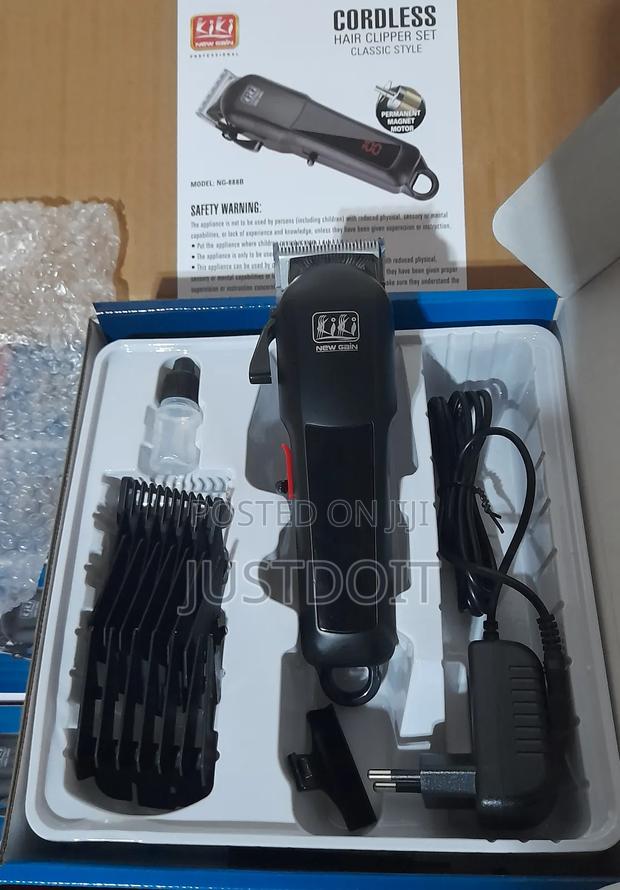 Kiki Digital Rechargeable Clipper · Photo 2