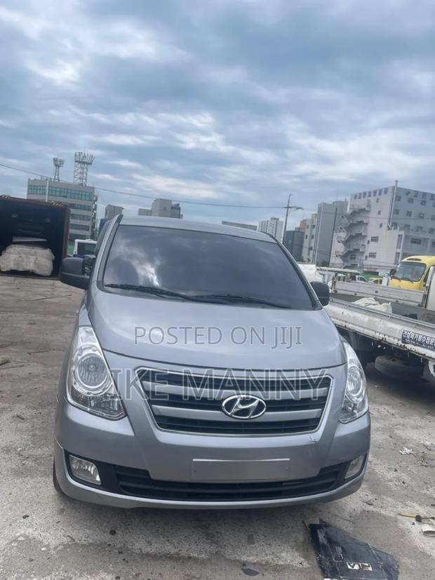 Hyundai Starex 2017 Silver