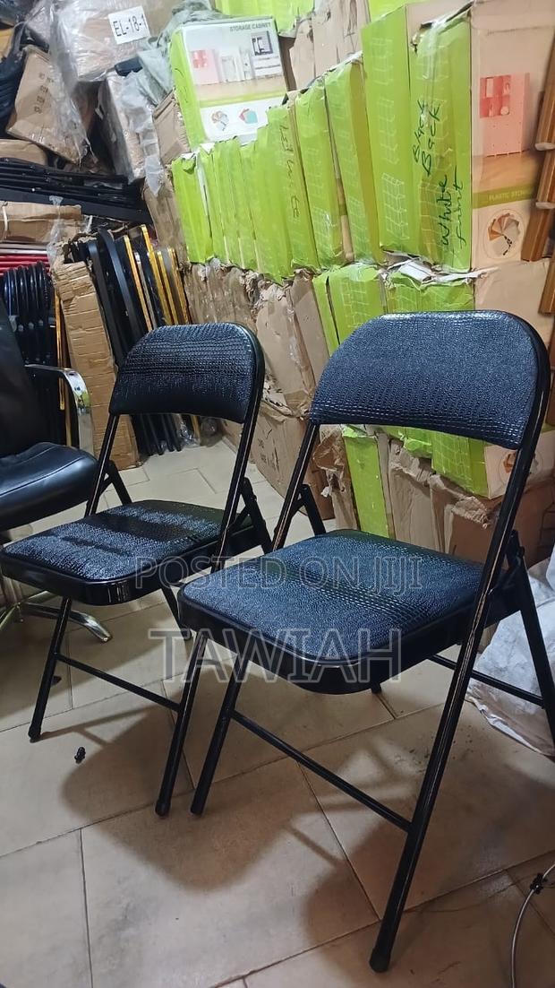 Leader Folding Chairs · Photo 3