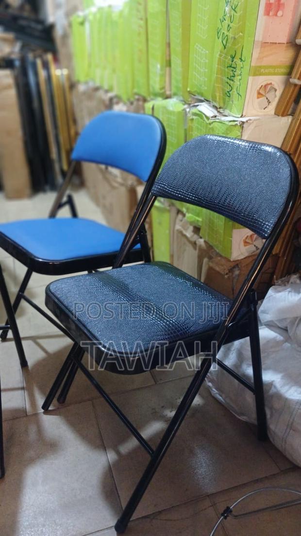 Leader Folding Chairs · Photo 4