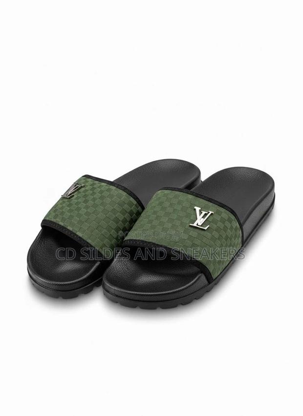 30 in a Box- Louis Vuitton Slippers