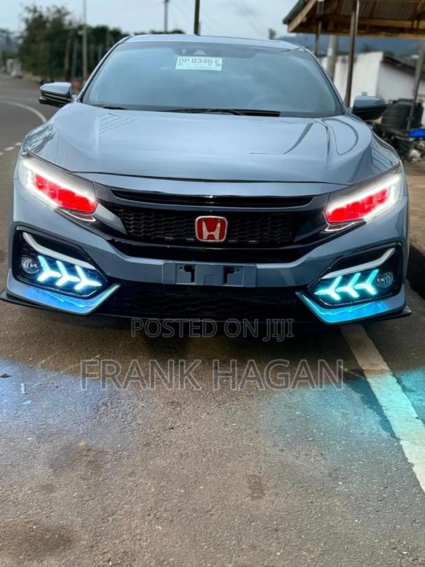 Honda Civic EX Hatchback 2020 Gray