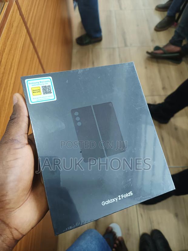 New Samsung Galaxy Z Fold 5 256 GB Black