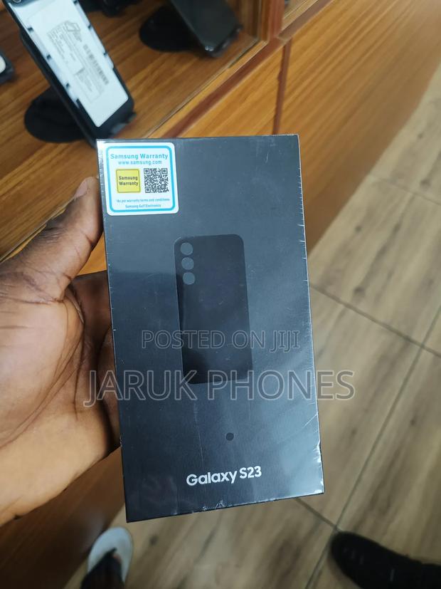 New Samsung Galaxy S23 256 GB Black photo 2