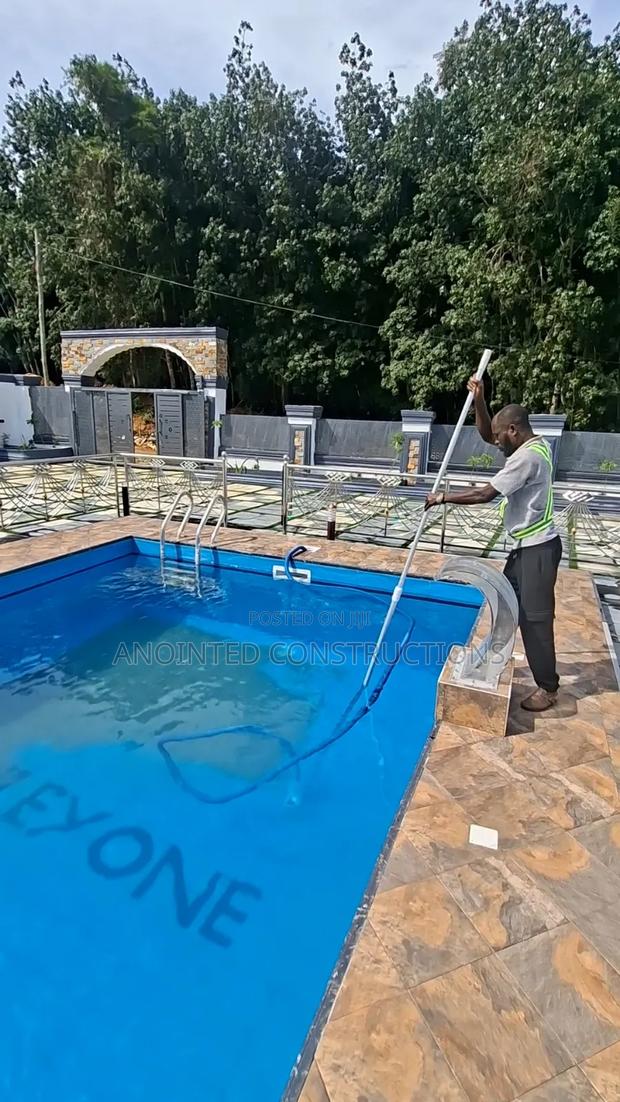 Swimming Pool Cleaning and Treatment · Photo 4