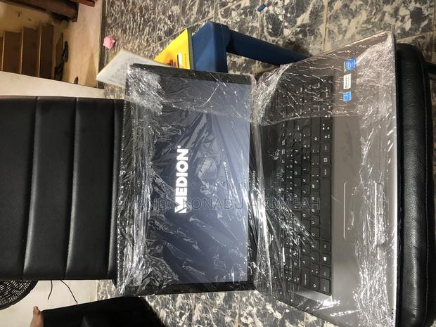 Laptop Medion Akoya E7419 4GB Intel Pentium HDD 250GB